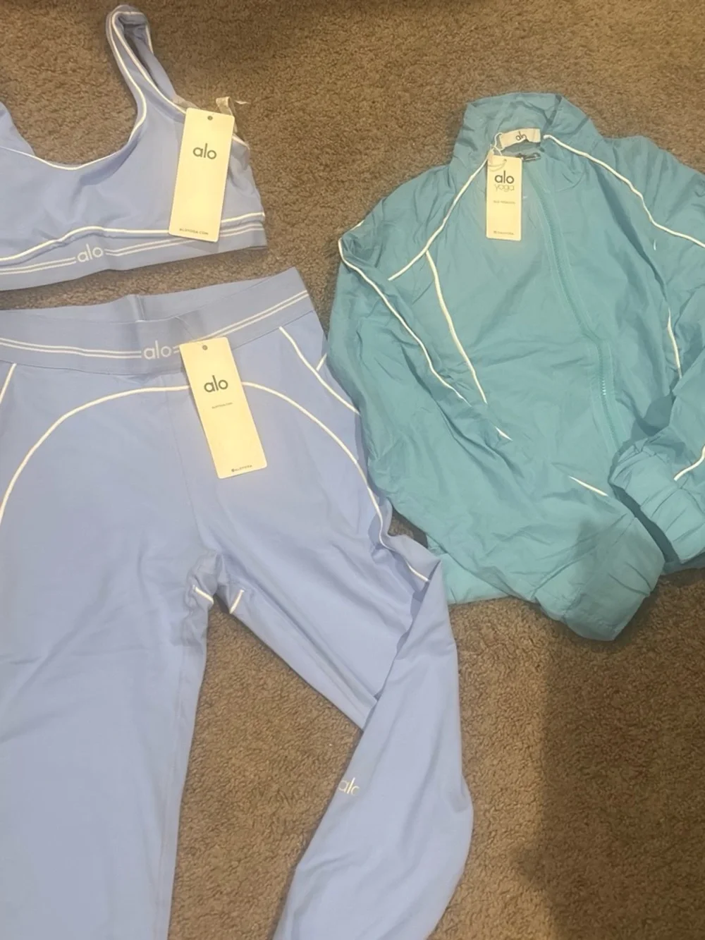 Alo Blue 3 Piece